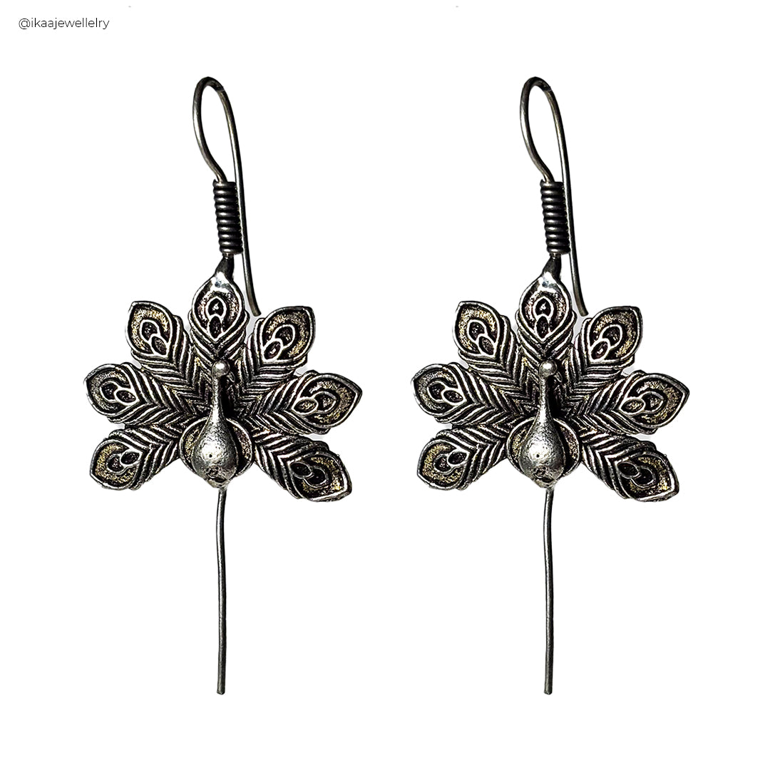 Saanjh Peacock Earcuff