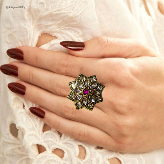 Noor Kundan Ring