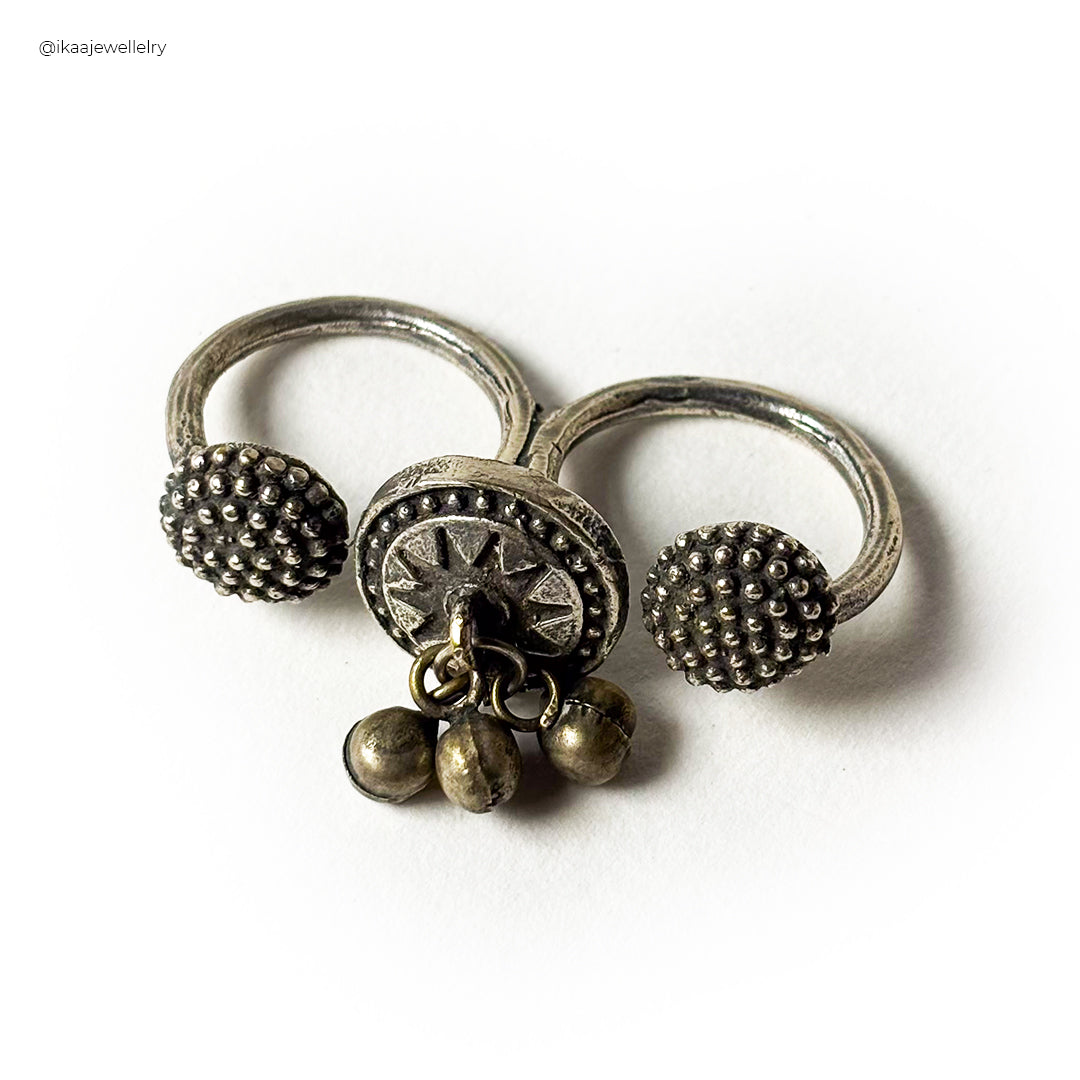 Saanvi Double Ring